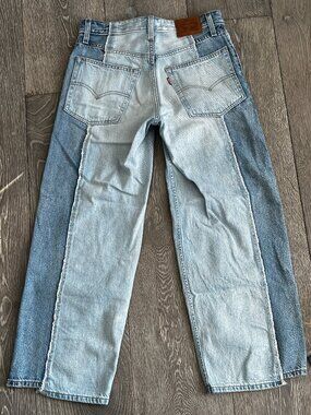 Levi’s two-tone reworked jeans 💙